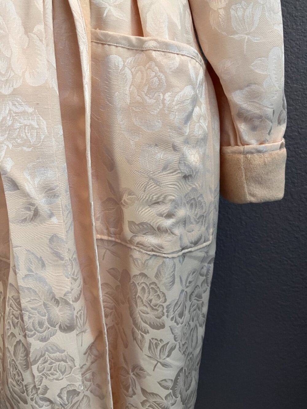 VINTAGE VICTORIA'S SECRET GOLD LABEL SATIN JACQUARD TERRY LINED ROBE NWOT XS/S - Picture 6 of 15